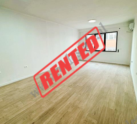 Office for rent very close to the center of Tirana on Qemal Stafa street.

The environment is loca